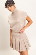Load image into Gallery viewer, Gemma Set Top (Taupe)
