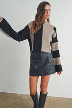 Load image into Gallery viewer, Callahan Color Block Sweater (Black)
