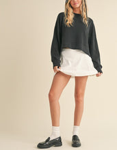 Load image into Gallery viewer, Super Soft Cropped Sweatshirt (Black)
