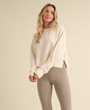 Load image into Gallery viewer, Super Soft Cropped Sweatshirt (Cream)
