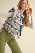 Load image into Gallery viewer, Quilted Flutter Sleeve Floral Vest (Navy)
