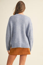 Load image into Gallery viewer, Saylor Sweater (Blue)
