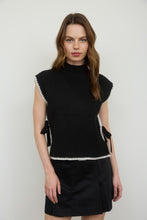 Load image into Gallery viewer, Fairmont Sweater Vest (Black)

