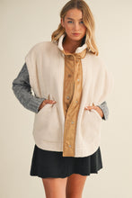 Load image into Gallery viewer, Fleece Utility Vest (Beige)
