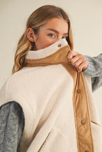 Load image into Gallery viewer, Fleece Utility Vest (Beige)
