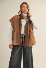 Load image into Gallery viewer, Fleece Utility Vest (Brown)
