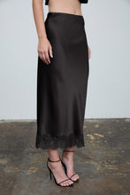 Load image into Gallery viewer, Lace Set Skirt (Black)
