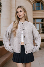 Load image into Gallery viewer, Vancouver Cardigan (Oat)
