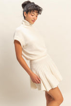 Load image into Gallery viewer, Gemma Set Top (Cream)
